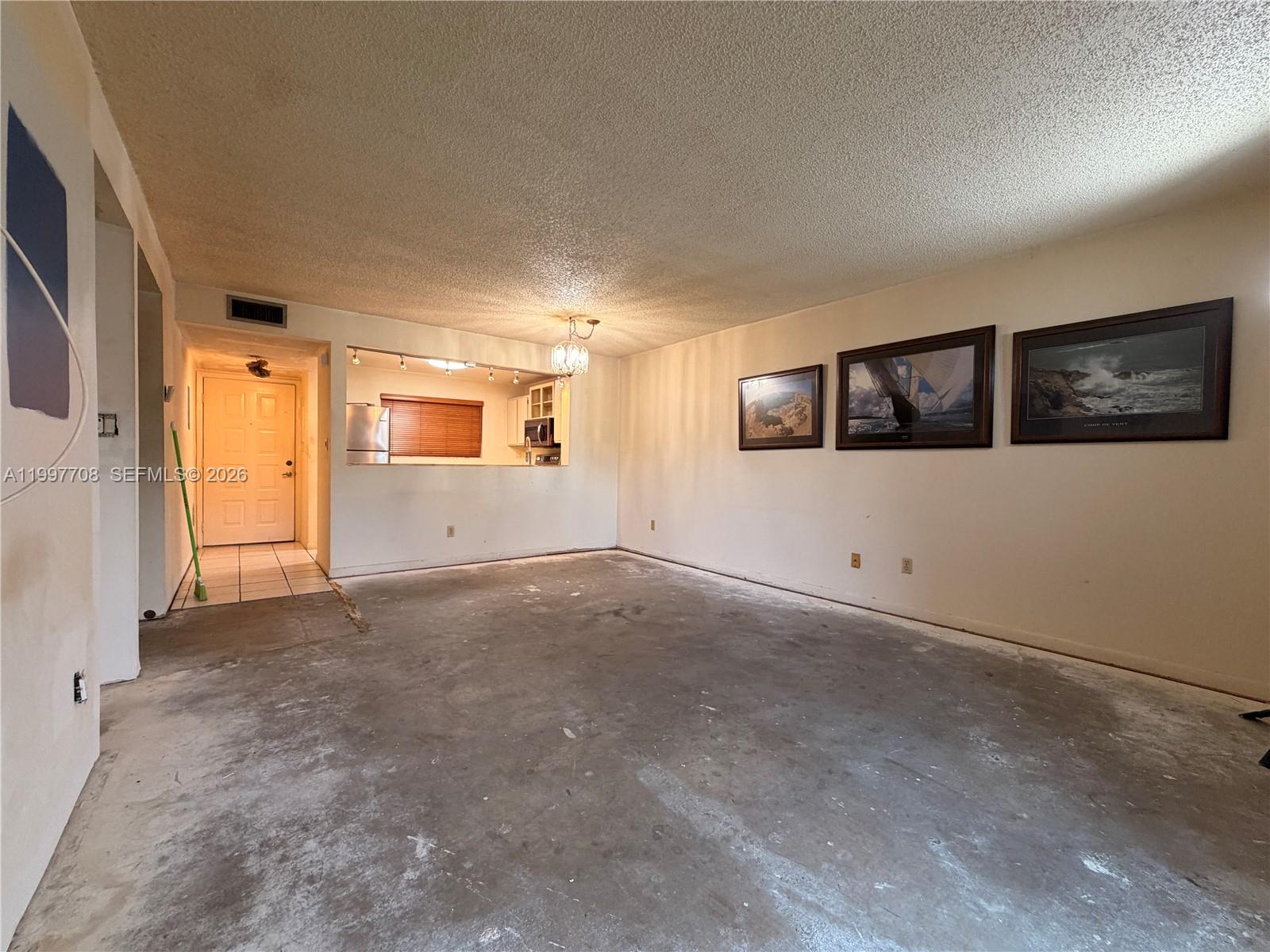 COUNTRY LANE CONDO #1 - Residential