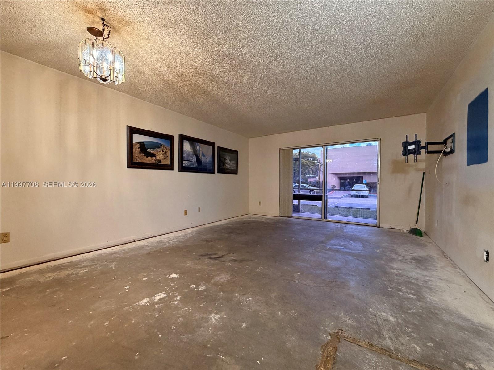 COUNTRY LANE CONDO #1 - Residential