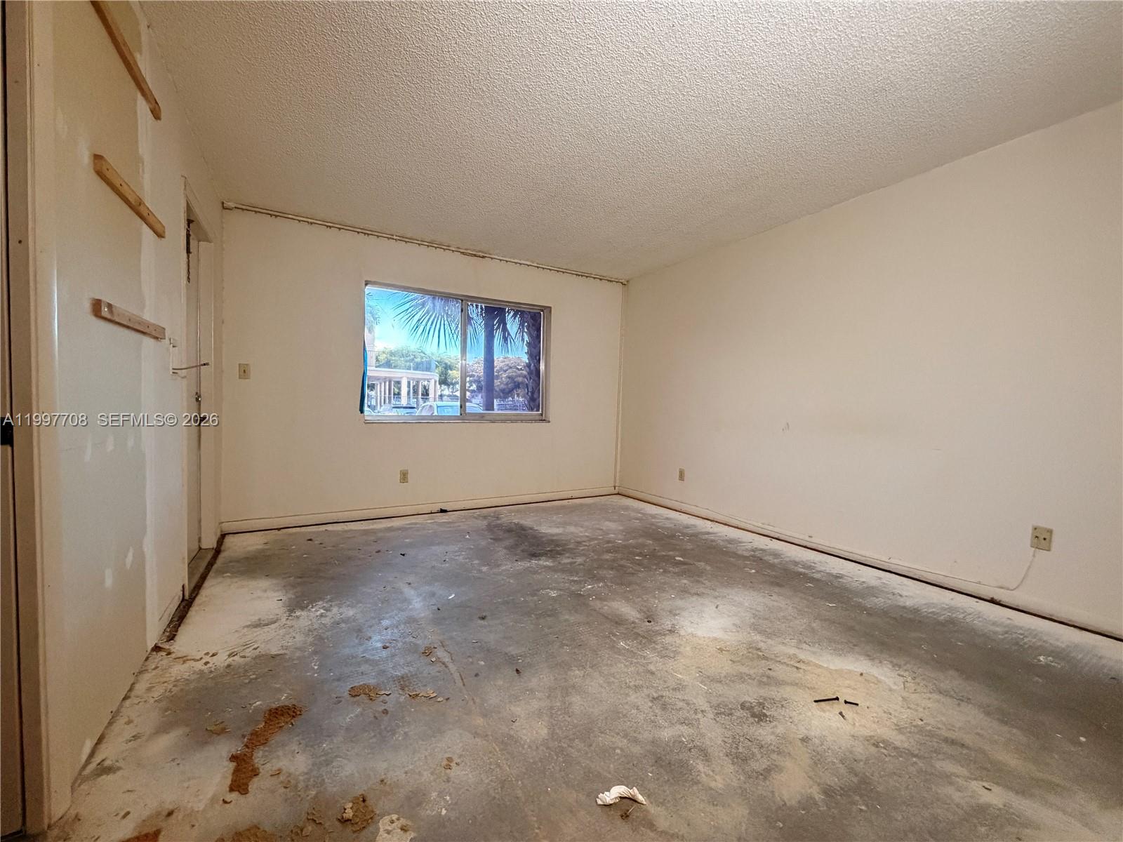 COUNTRY LANE CONDO #1 - Residential