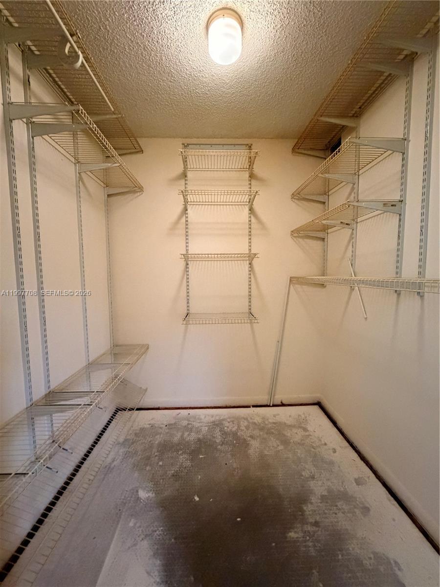 COUNTRY LANE CONDO #1 - Residential