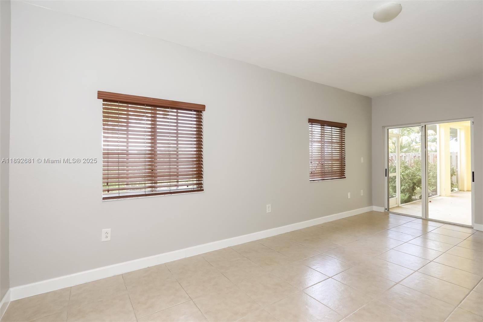 CARMENS PLACE - Residential Lease
