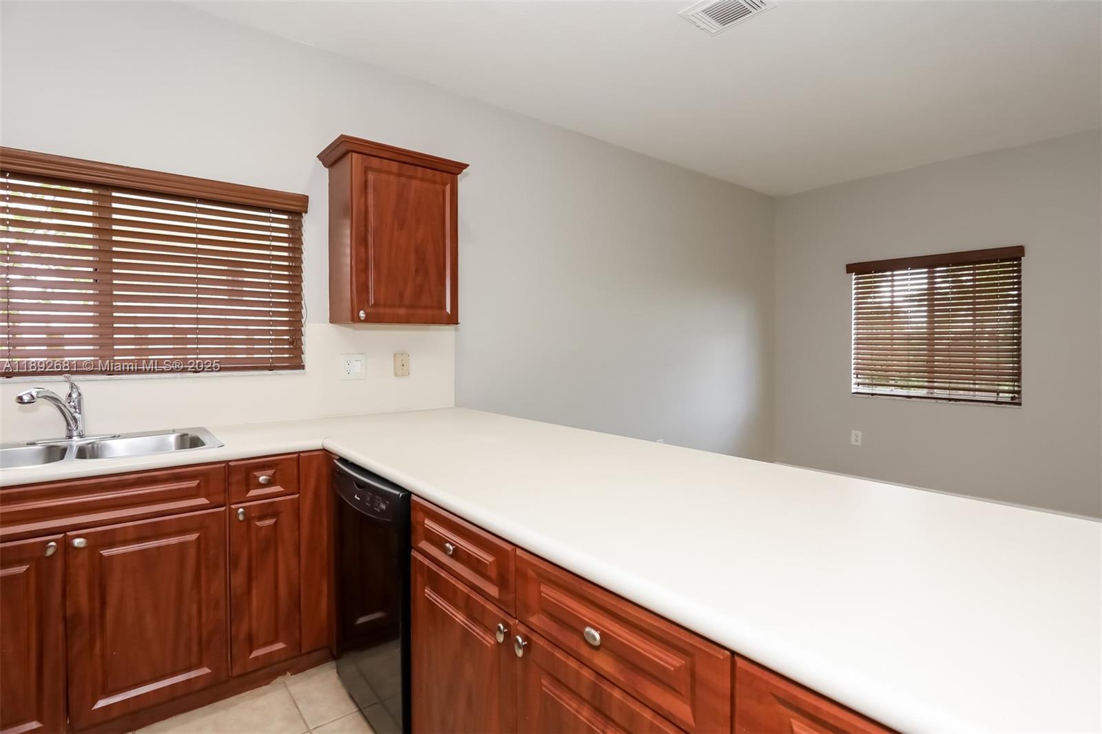CARMENS PLACE - Residential Lease