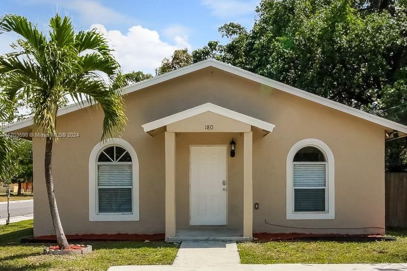 180 Nw 7th Ave, Dania Beach, Miami-Dade County, Florida - 4 Bedrooms  
2 Bathrooms - 