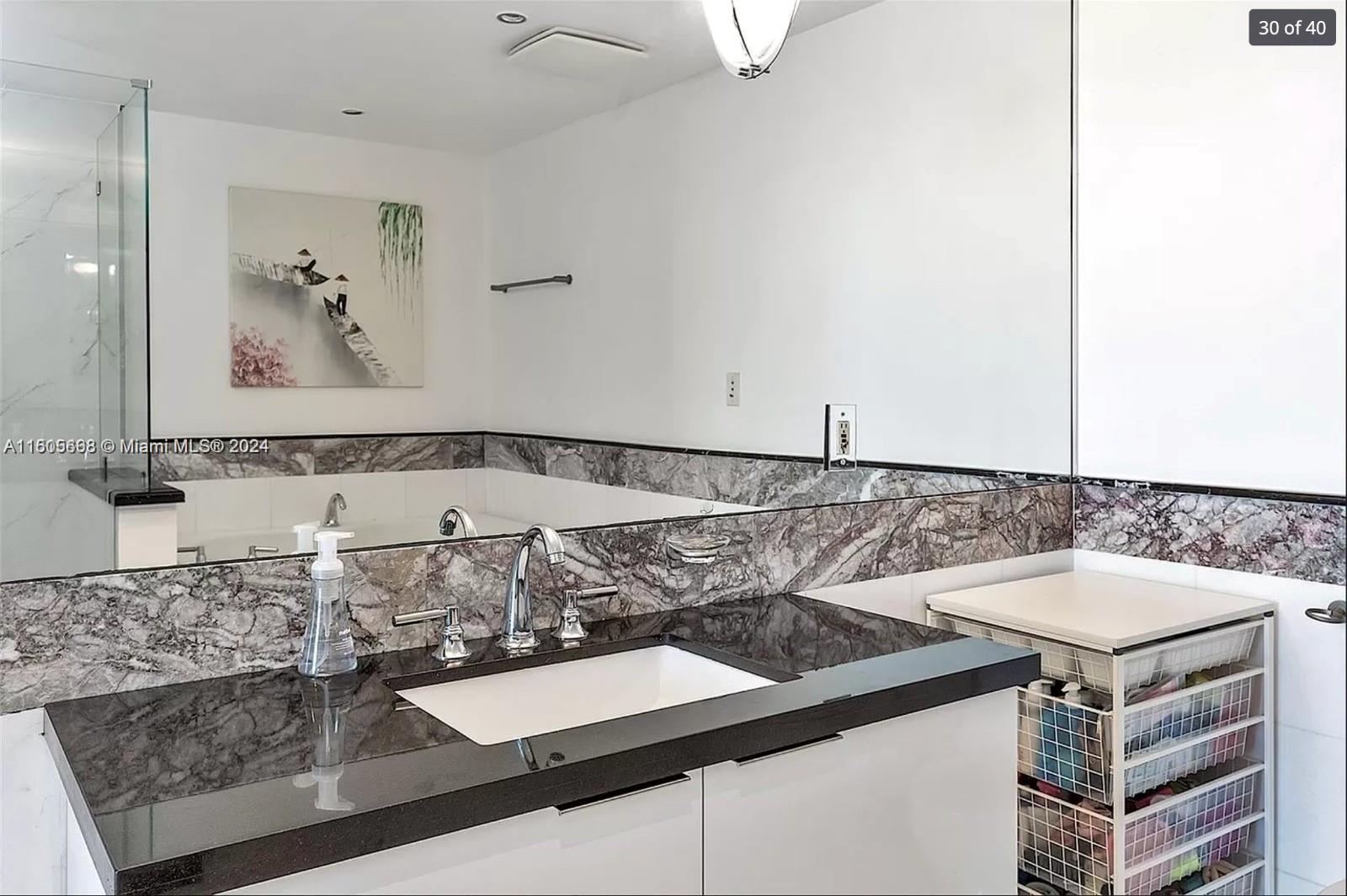 THE BENTLEY BAY CONDO - Residential Lease