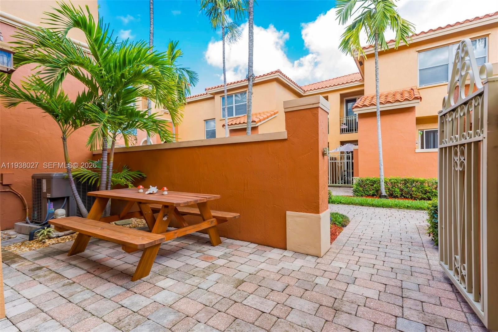 VILLAS AT HARBOR ISLES CO - Residential