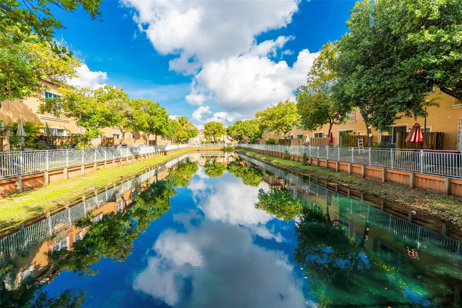 VILLAS AT HARBOR ISLES CO - Residential