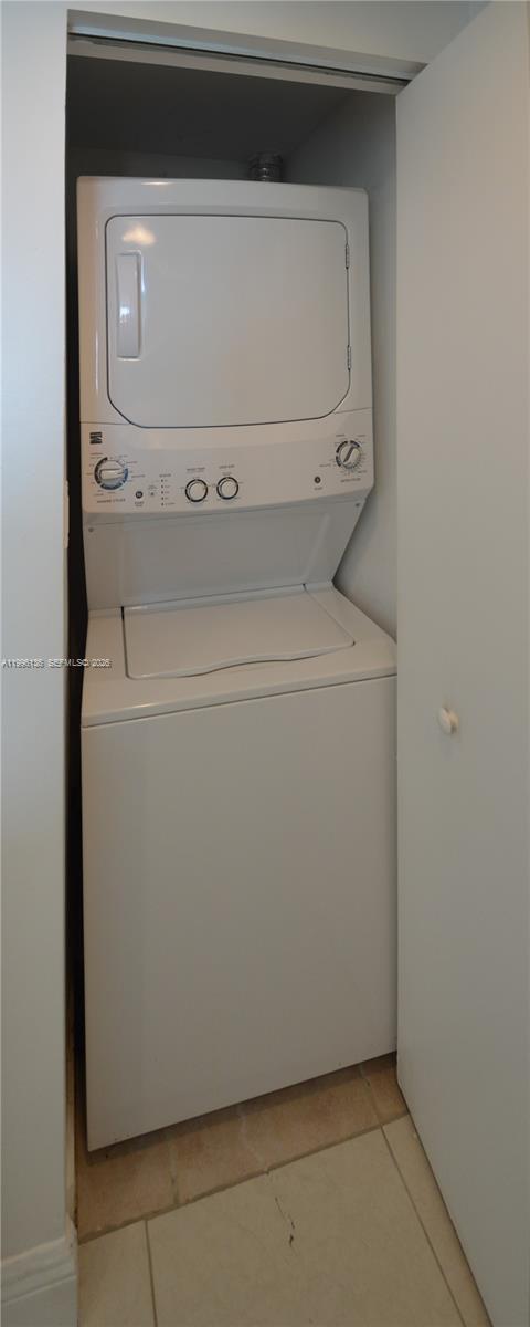 ONE MIAMI WEST CONDO - Residential Lease