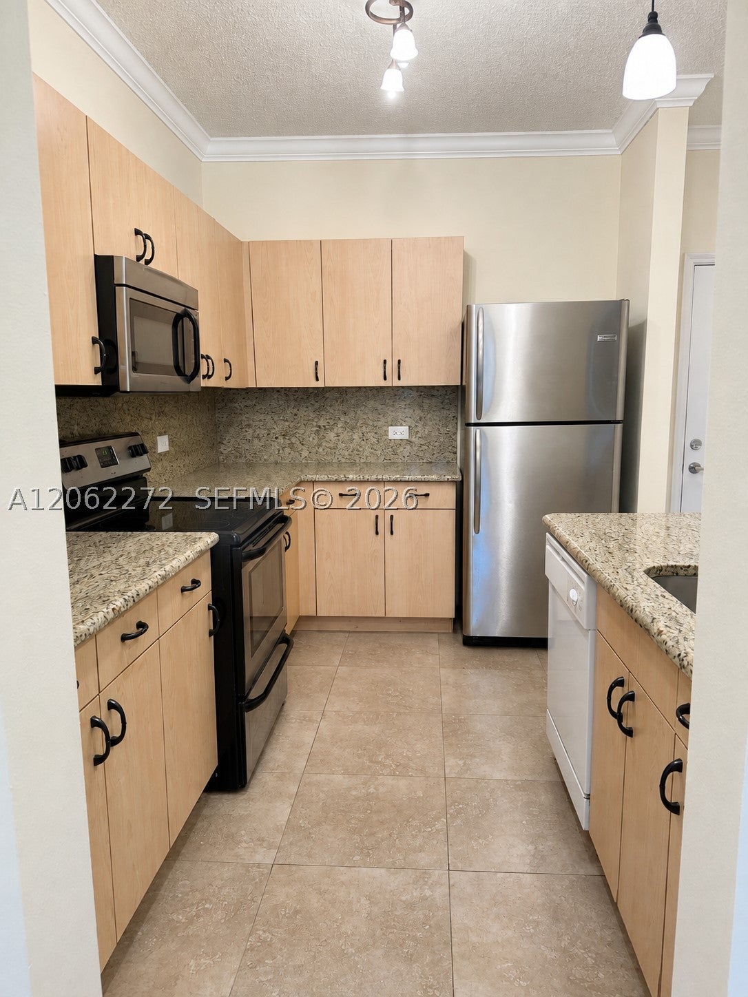 533 NE 3rd Ave 320