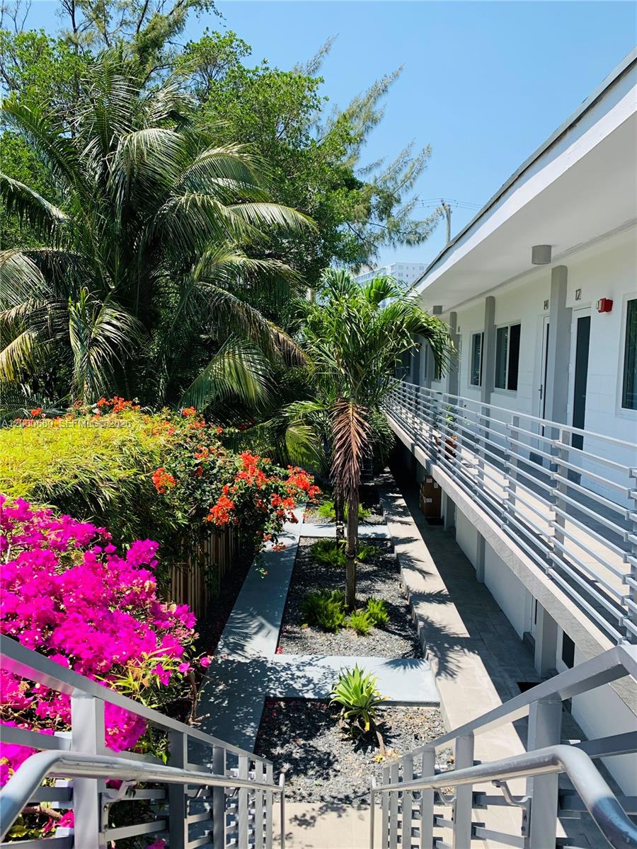 LENOX MANOR - Residential Lease