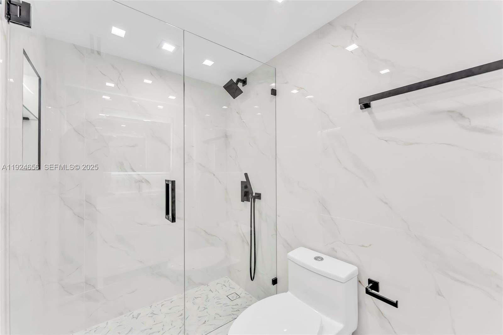 WINSTON TOWERS 200 CONDO - Residential