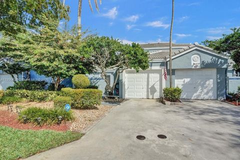 Photo of 8465 Waterford Cir, Tamarac, FL 33321 (MLS # A11906458)