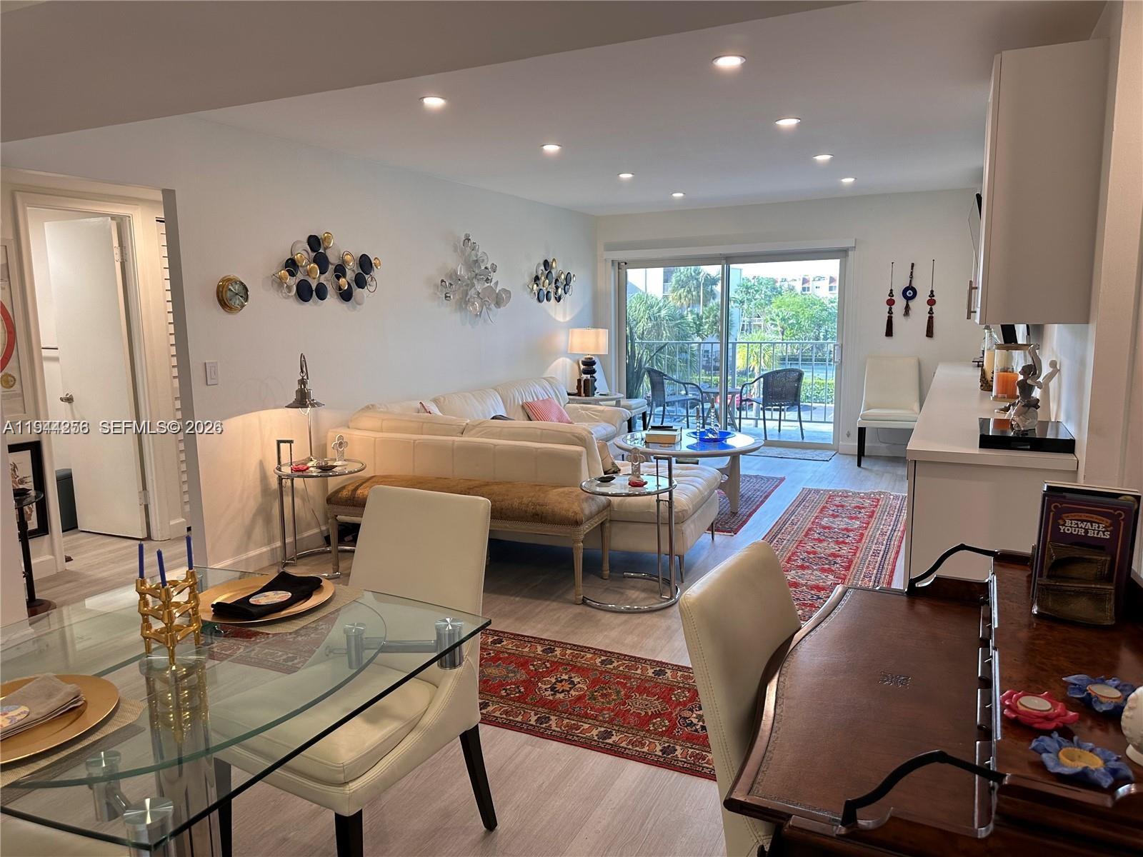 KINGS CREEK SO CONDO - Residential