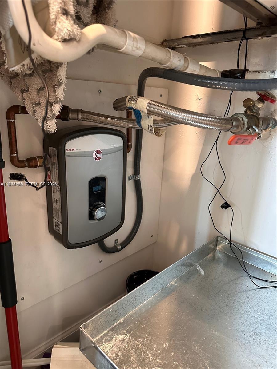 KINGS CREEK SO CONDO - Residential