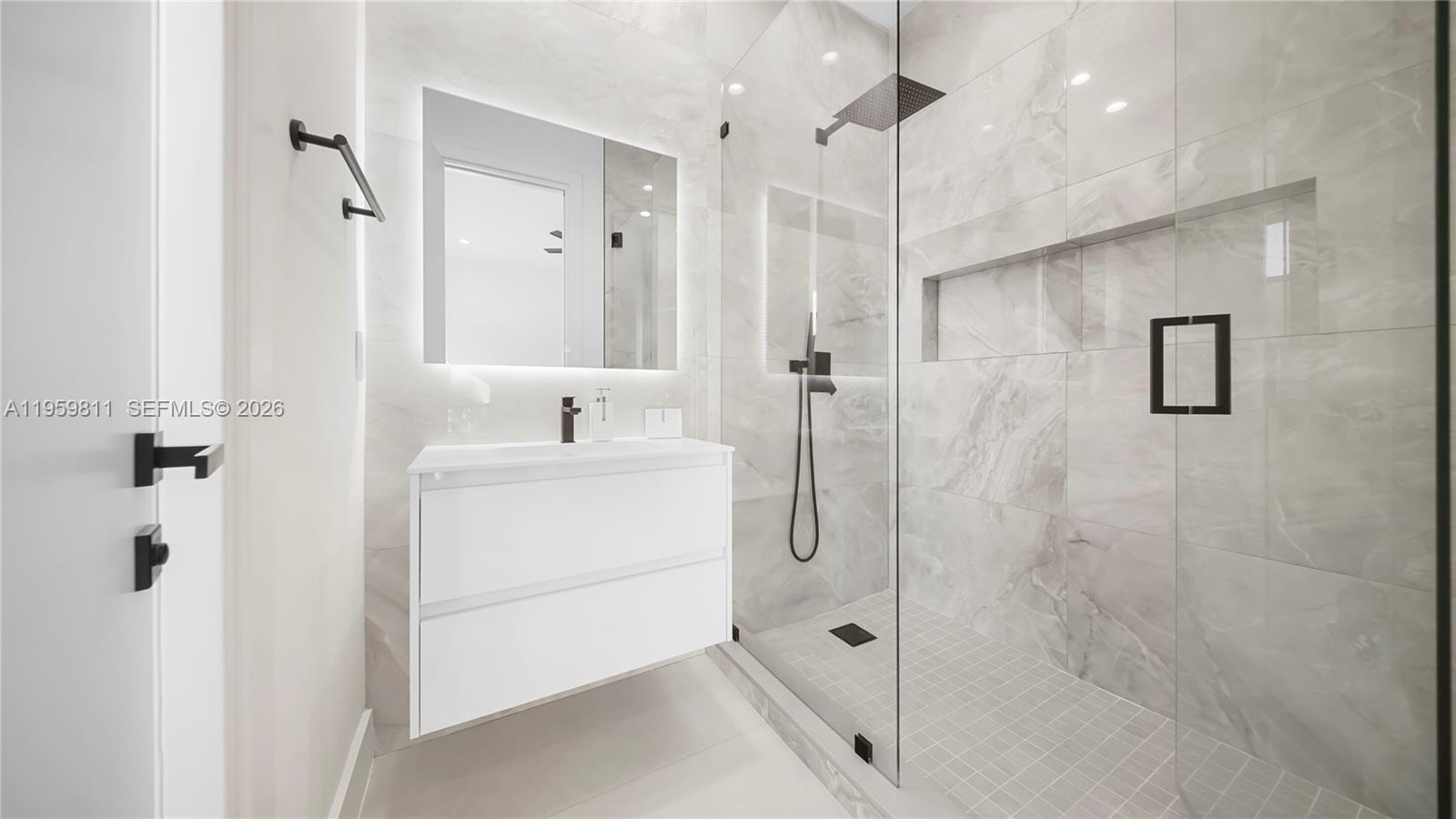 MIDDLE RIVER PARK - Residential