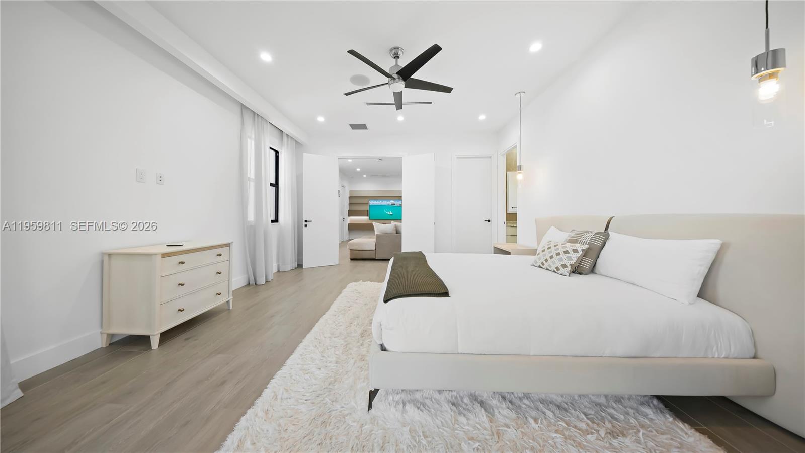 MIDDLE RIVER PARK - Residential