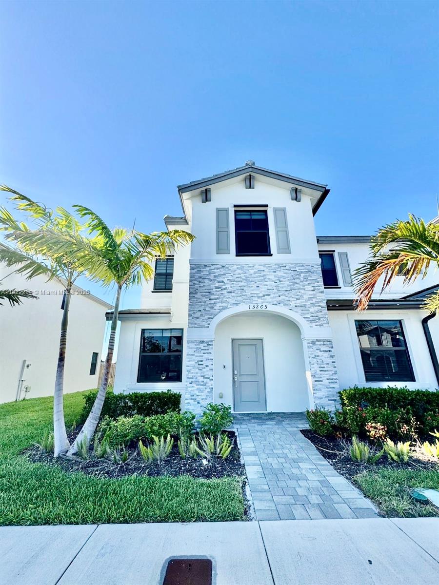 PINE ISLE BY Lennar - Residential Lease