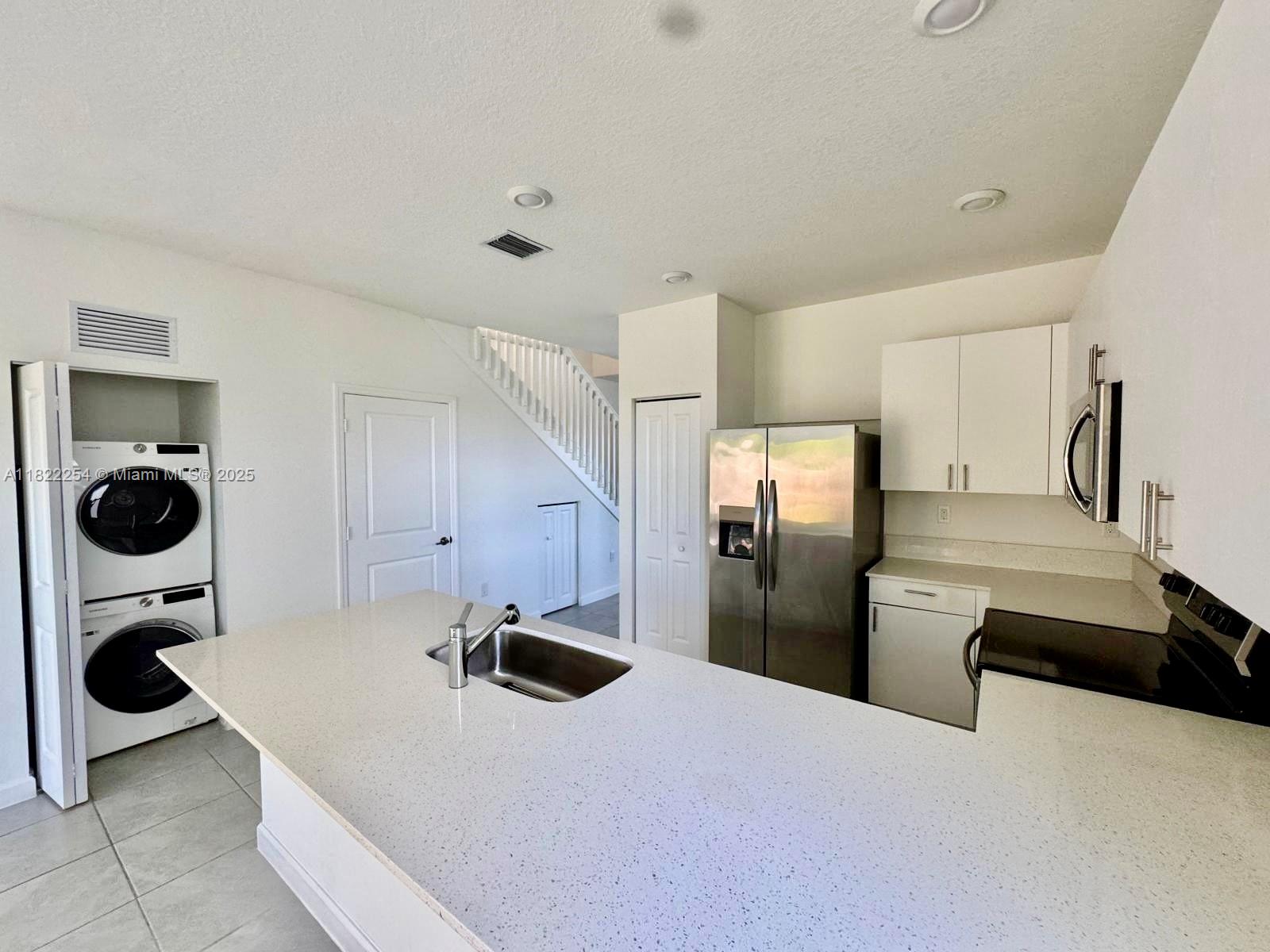 PINE ISLE BY Lennar - Residential Lease