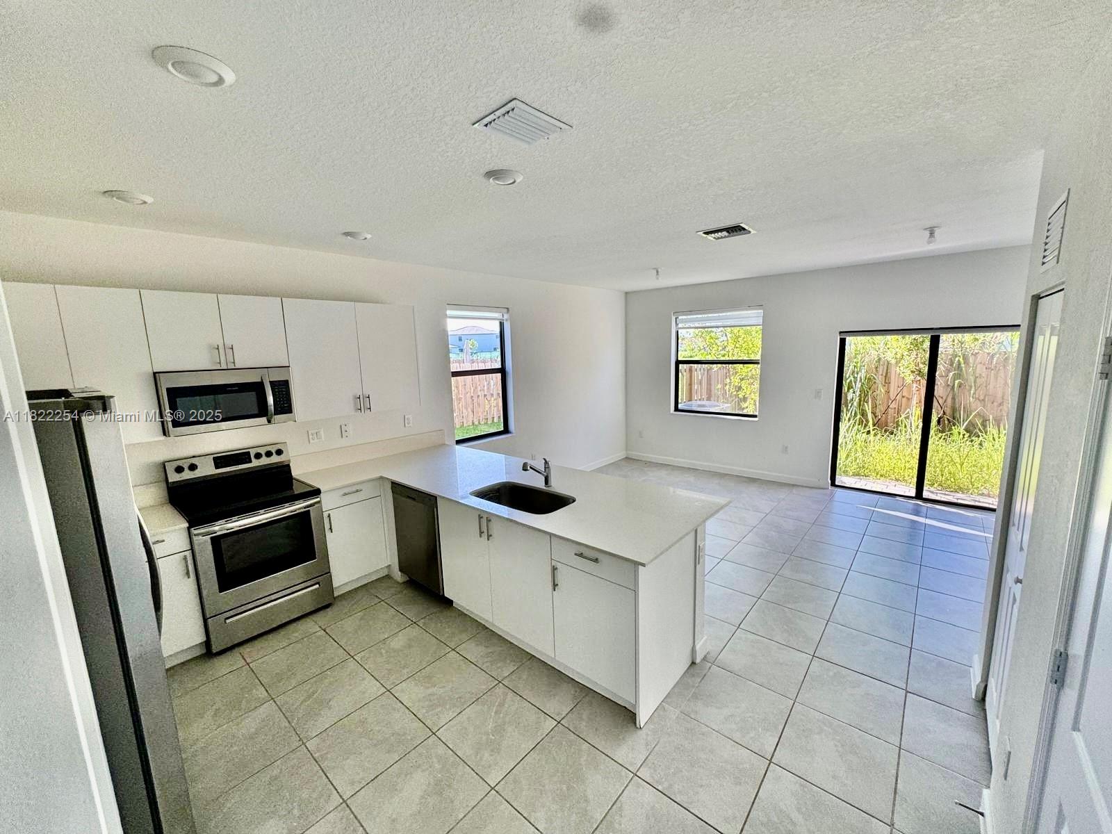PINE ISLE BY Lennar - Residential Lease