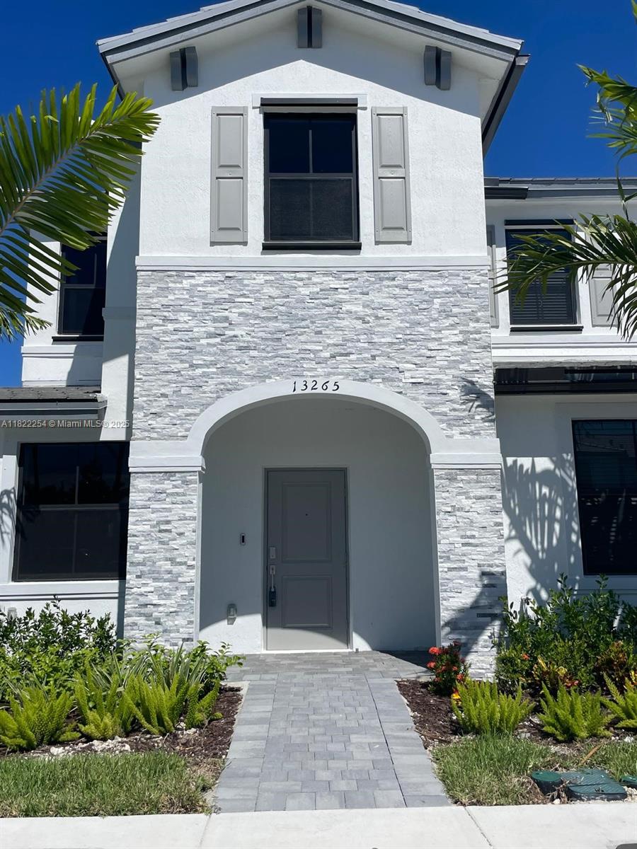 PINE ISLE BY Lennar - Residential Lease