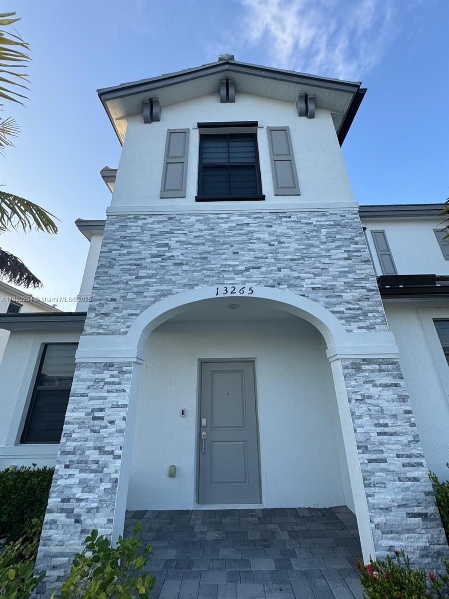 PINE ISLE BY Lennar - Residential Lease