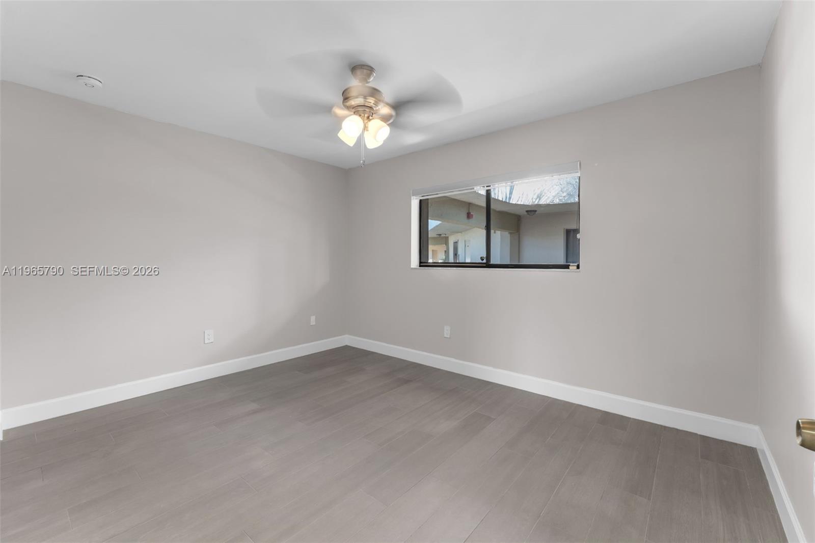 THE HORIZONS CONDO #3 - Residential