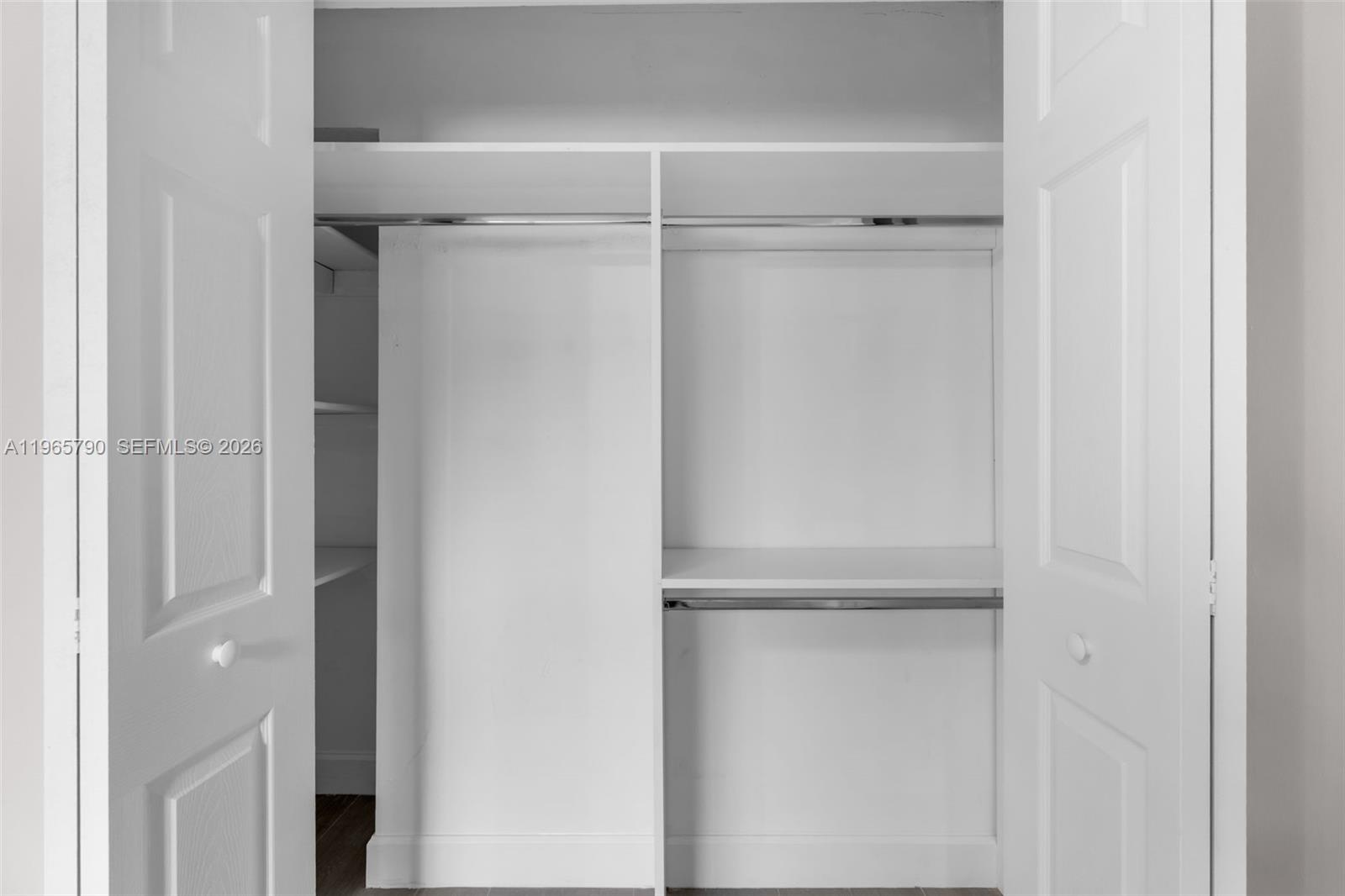 THE HORIZONS CONDO #3 - Residential