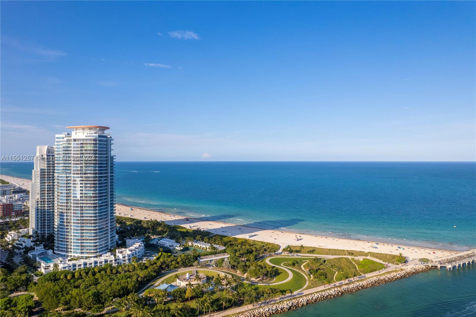 CONTINUUM ON SOUTH BEACH - Residential