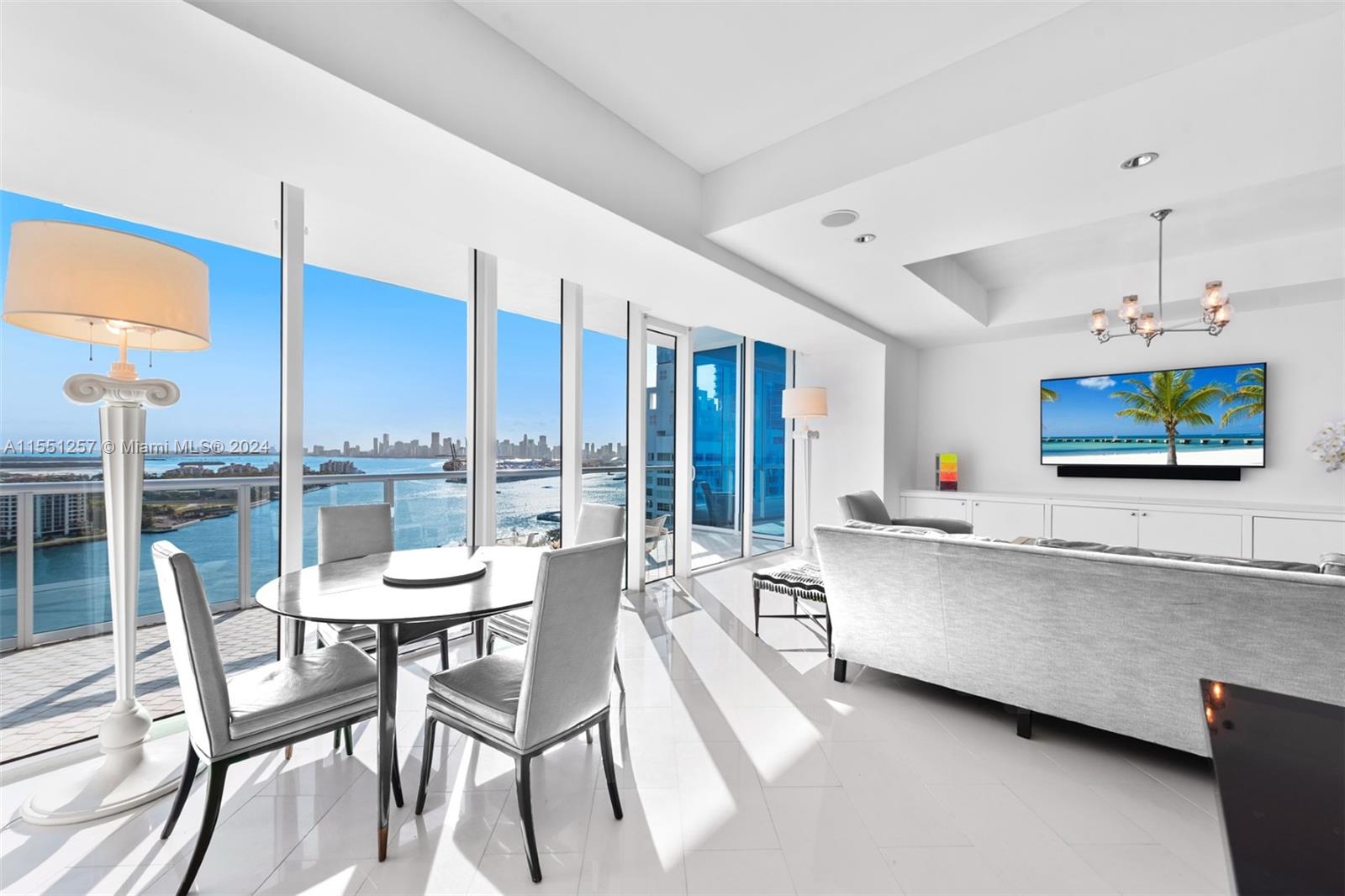 CONTINUUM ON SOUTH BEACH - Residential