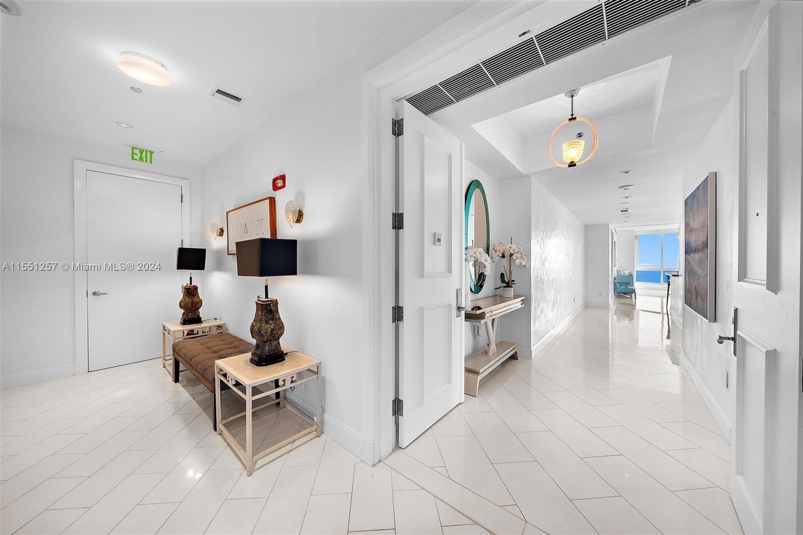 CONTINUUM ON SOUTH BEACH - Residential