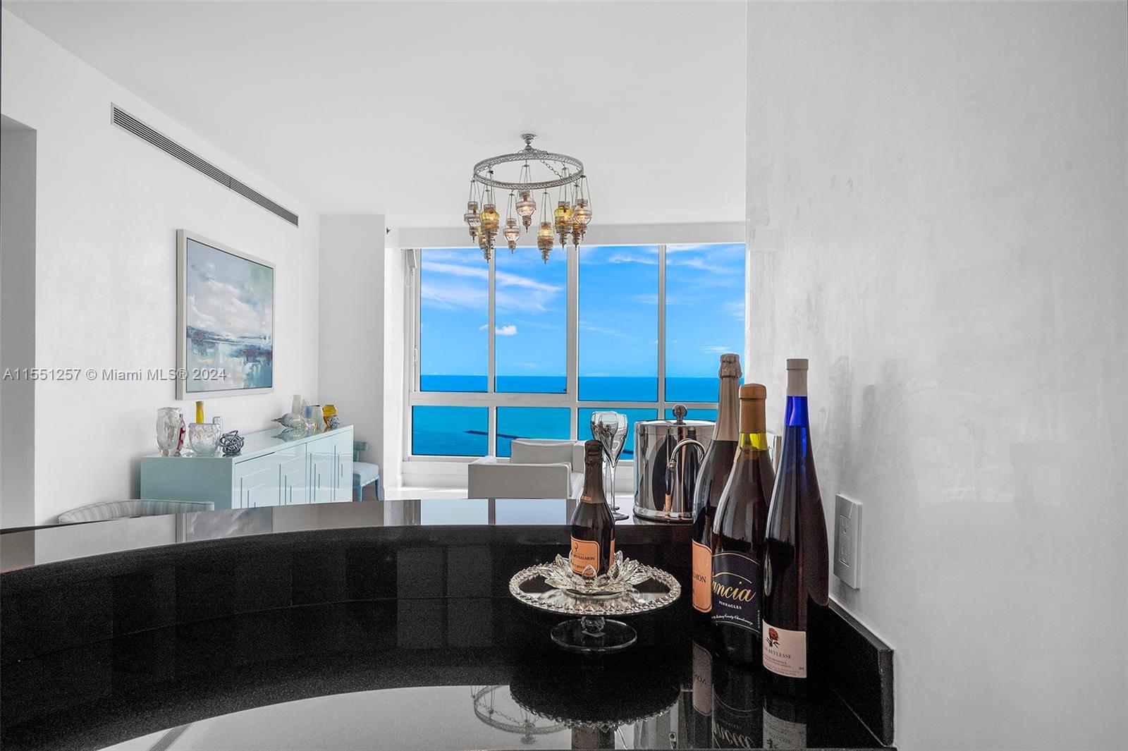 CONTINUUM ON SOUTH BEACH - Residential