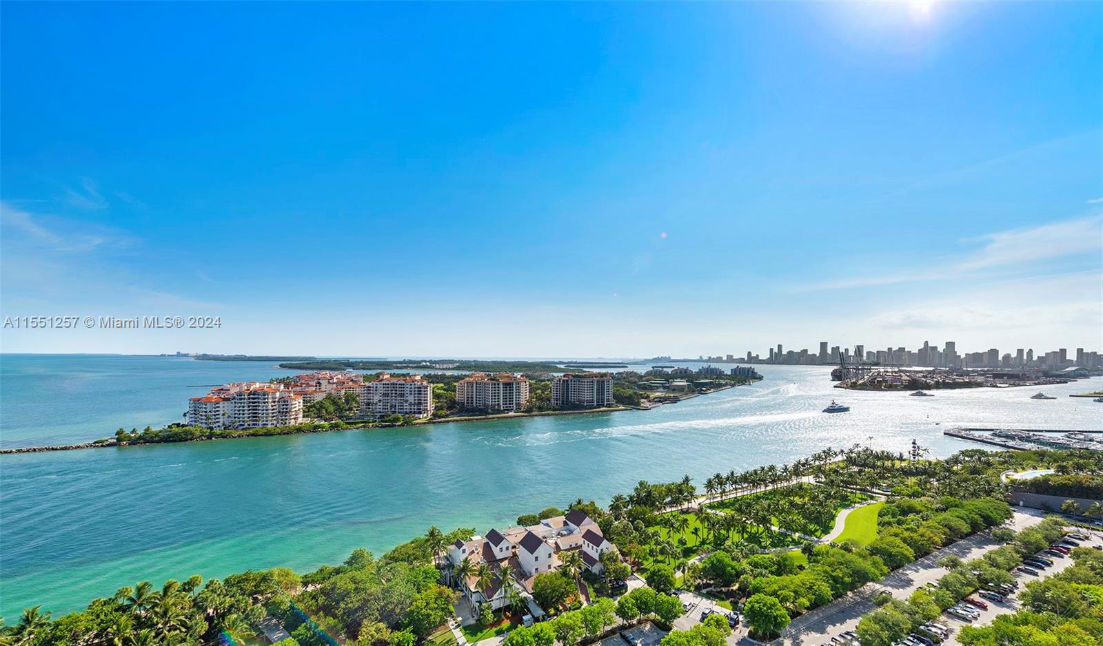 CONTINUUM ON SOUTH BEACH - Residential