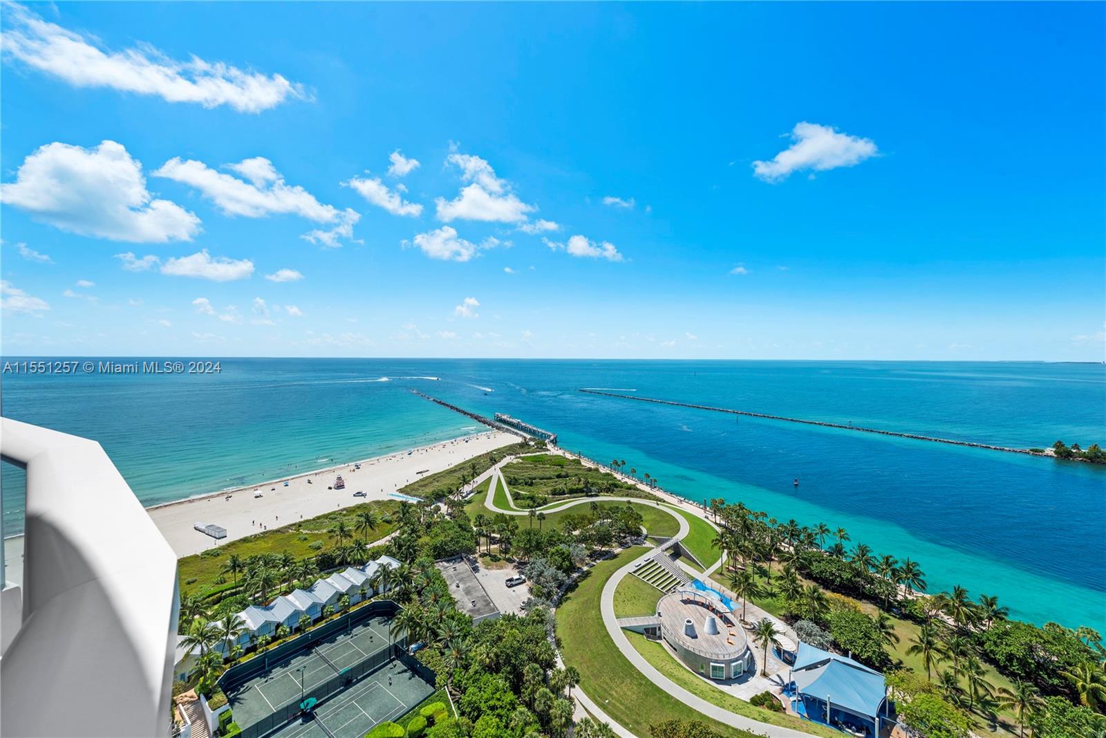 CONTINUUM ON SOUTH BEACH - Residential