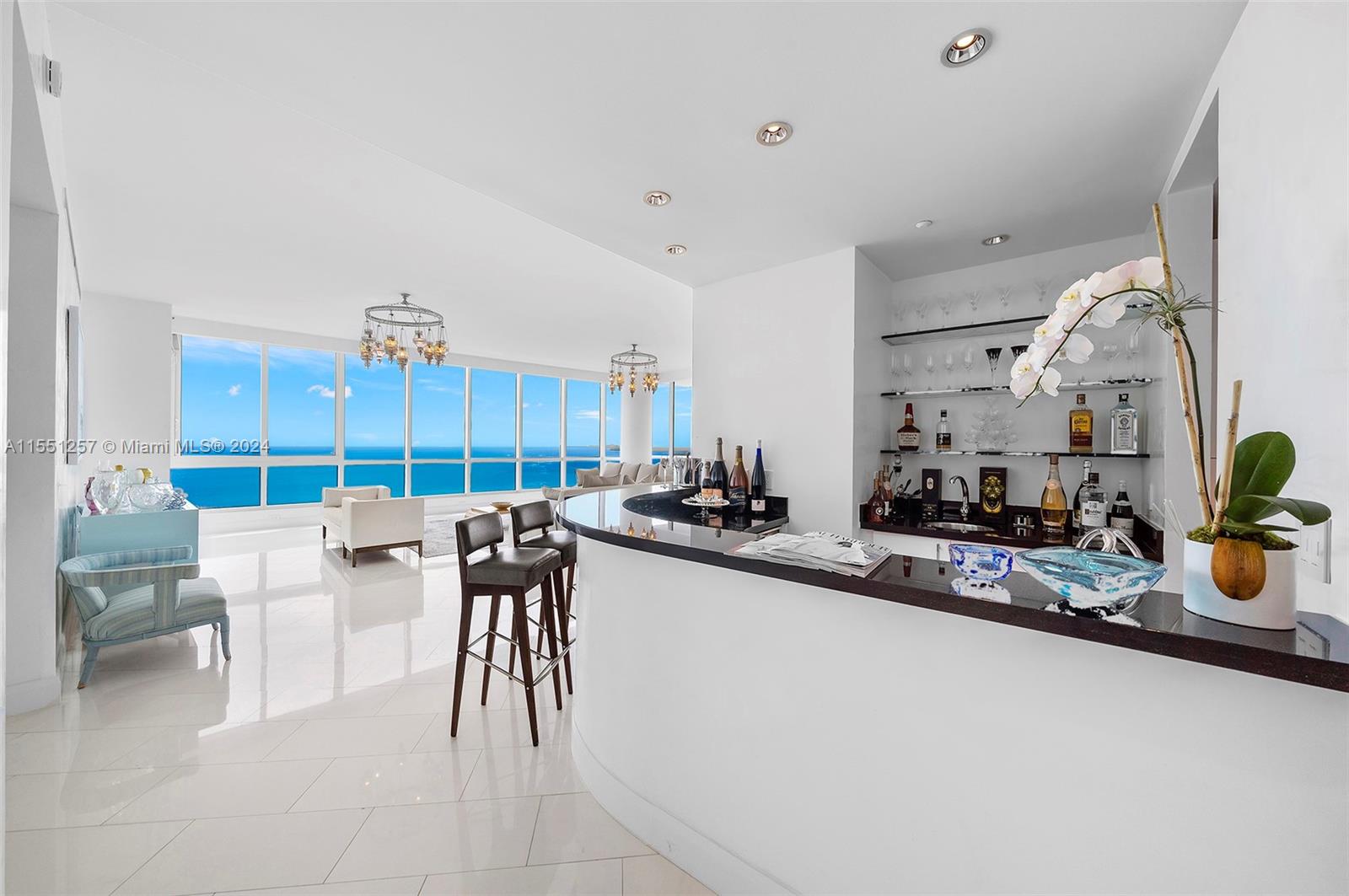 CONTINUUM ON SOUTH BEACH - Residential