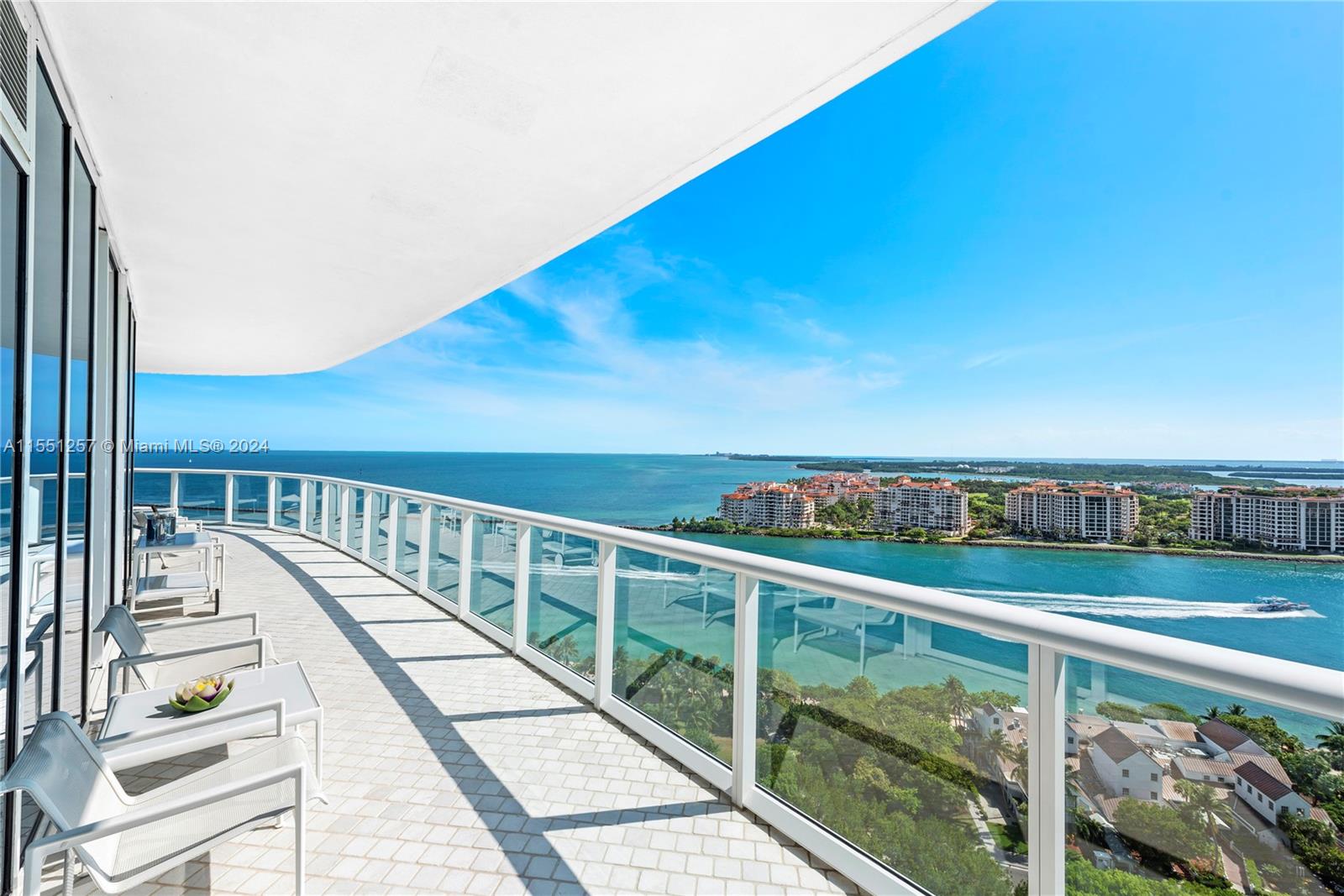 CONTINUUM ON SOUTH BEACH - Residential