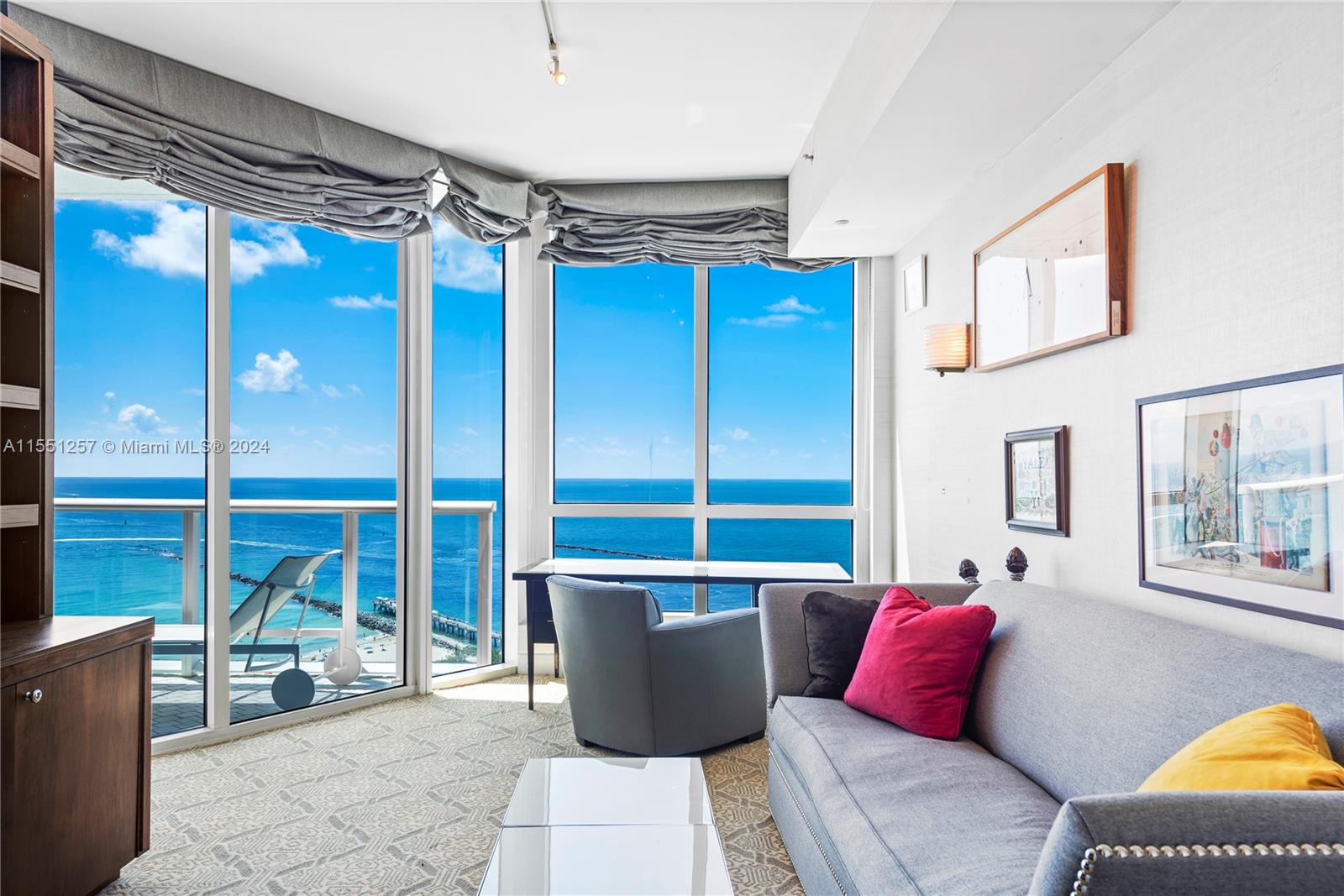 CONTINUUM ON SOUTH BEACH - Residential