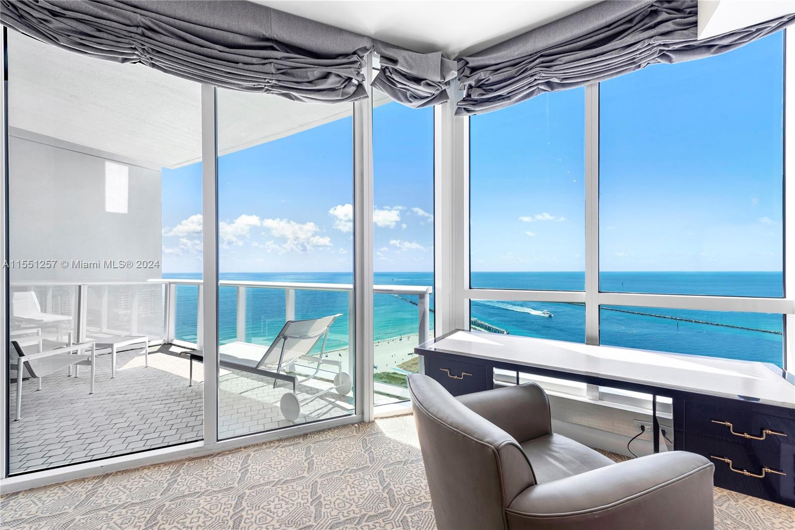 CONTINUUM ON SOUTH BEACH - Residential