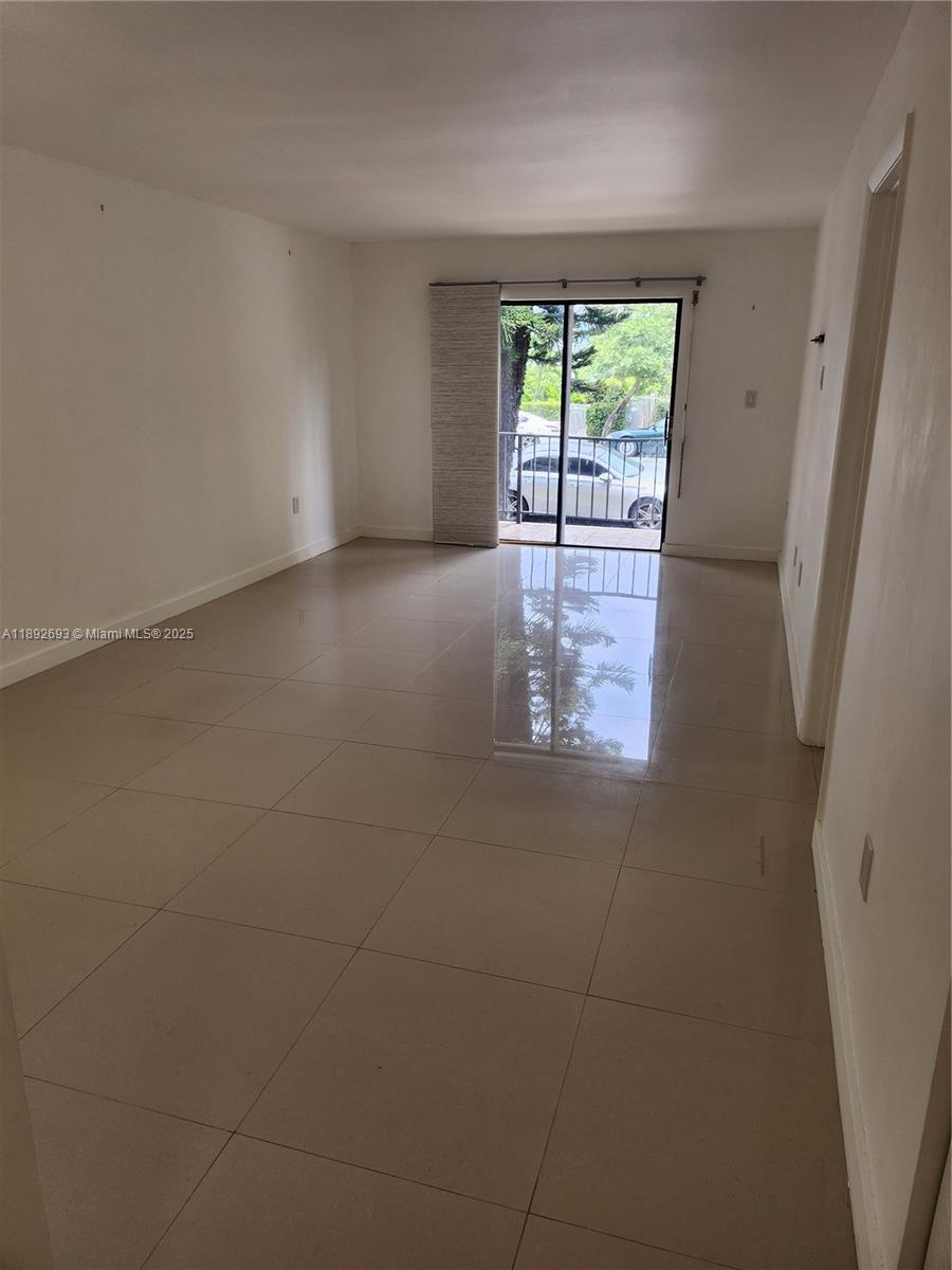 EASTVIEW VILLAS CONDO SOU - Residential Lease