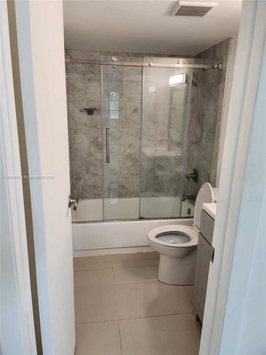 EASTVIEW VILLAS CONDO SOU - Residential Lease