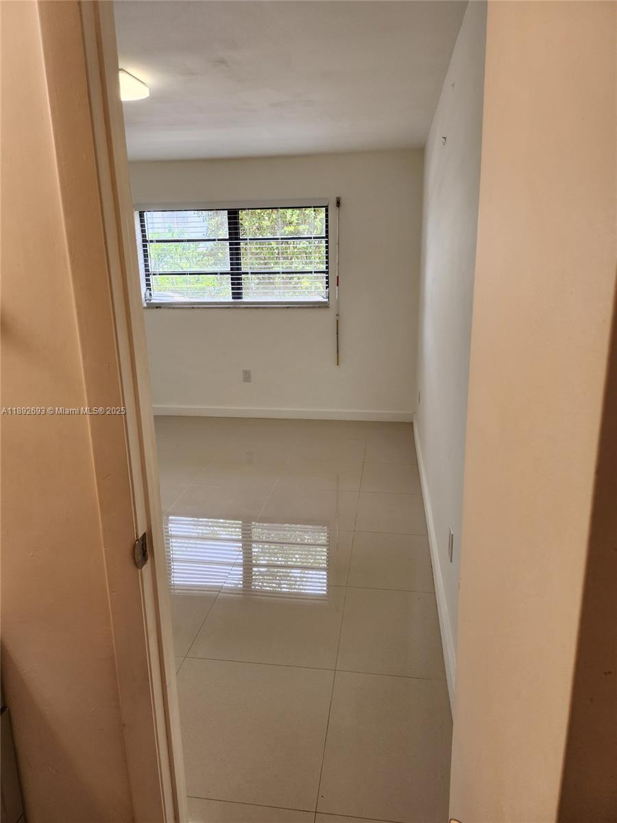EASTVIEW VILLAS CONDO SOU - Residential Lease