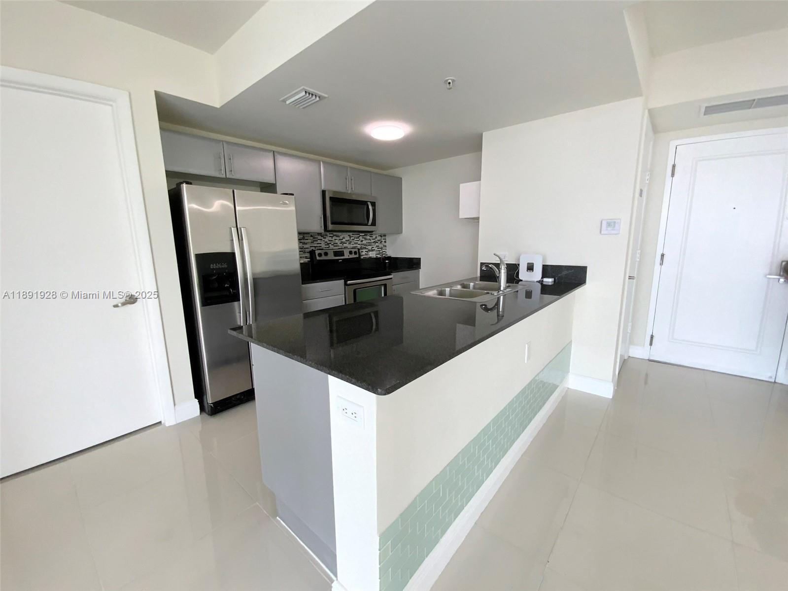 TERRAZAS RIVERPARK VILLAGE - Residential Lease