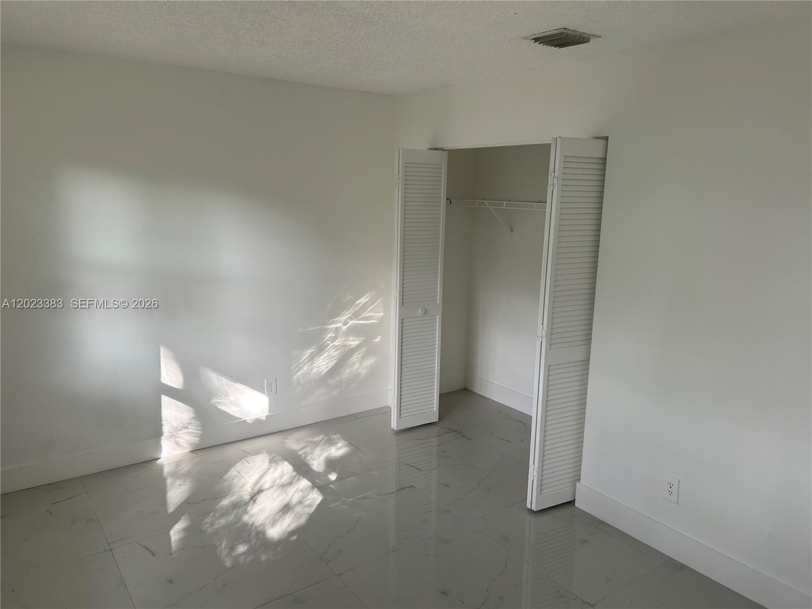 Dania Beach - Residential Income