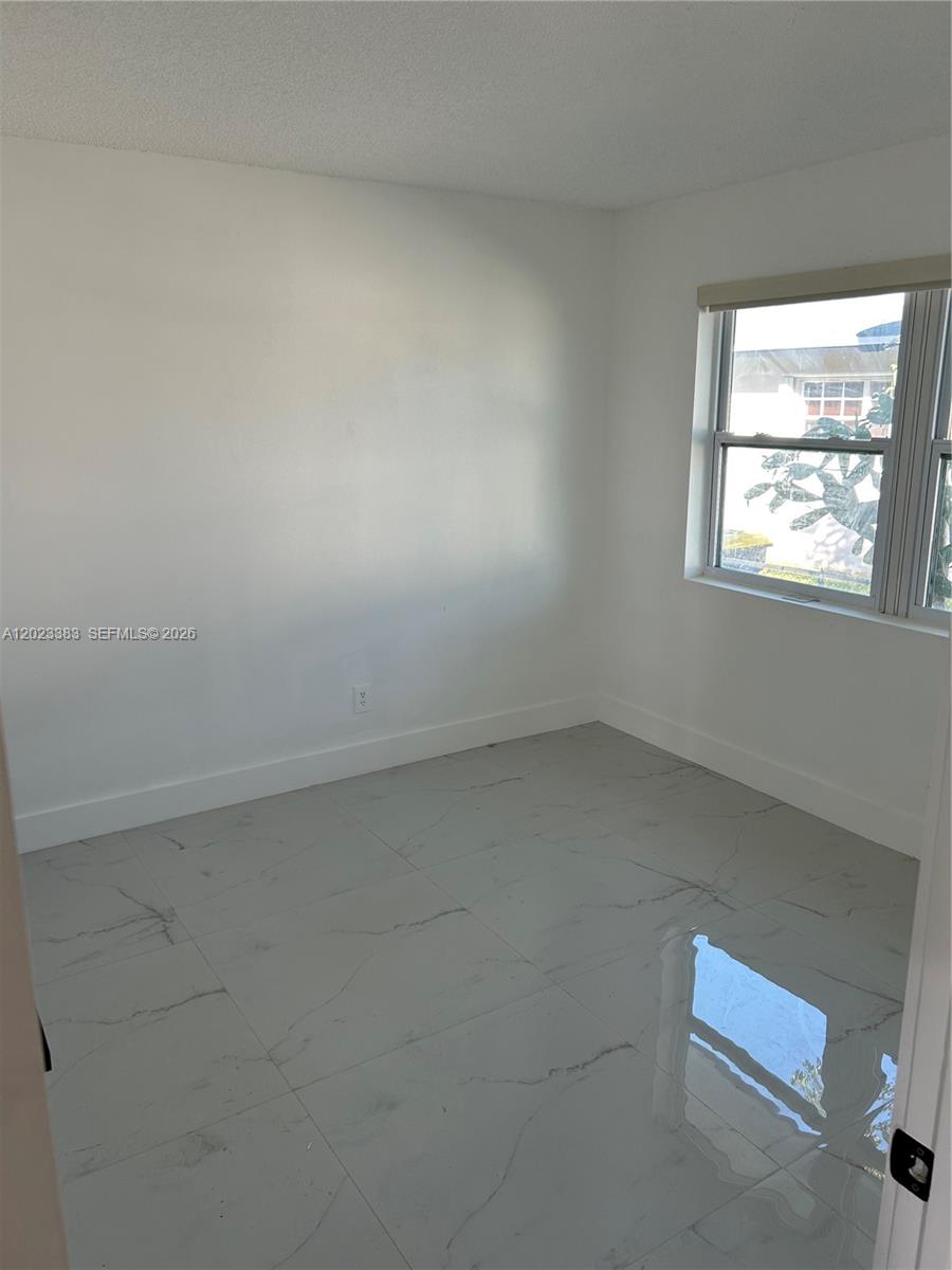Dania Beach - Residential Income
