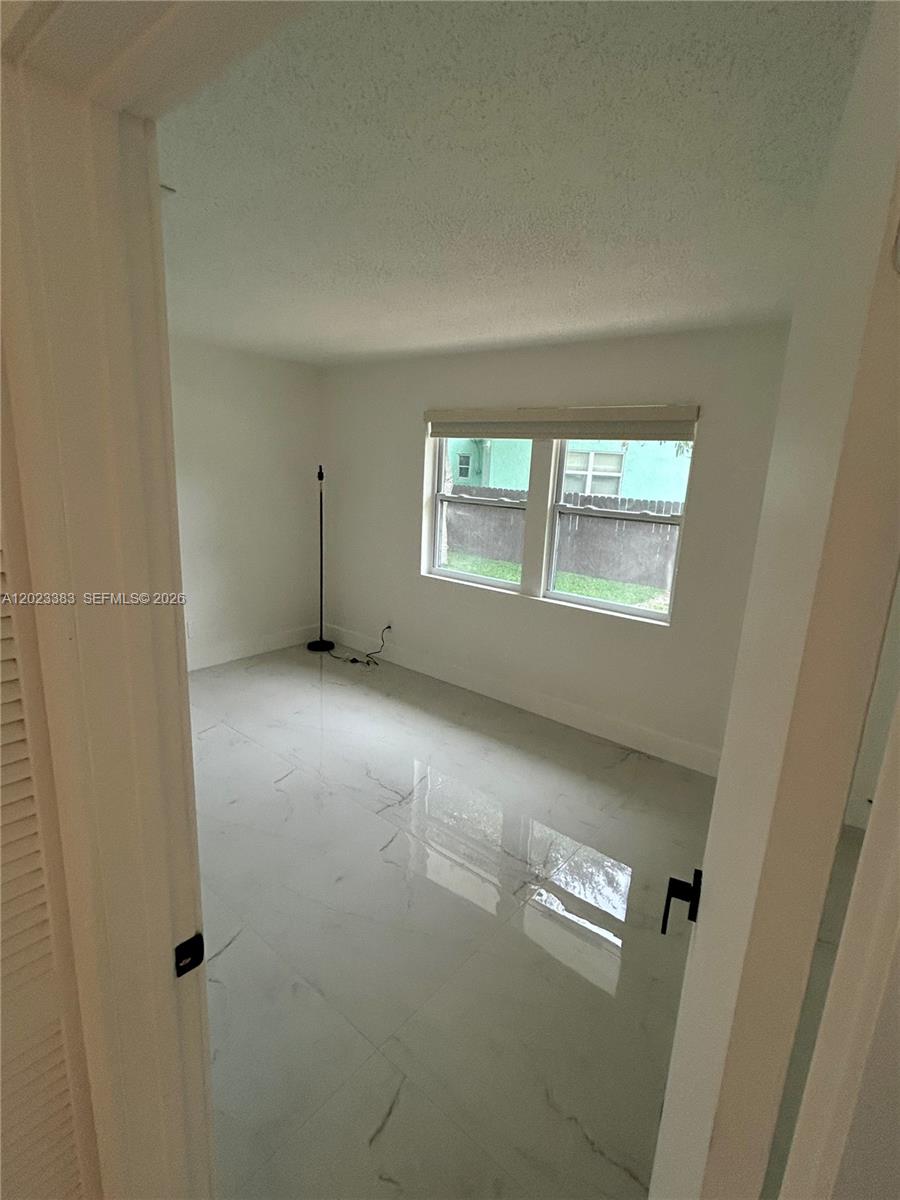 Dania Beach - Residential Income