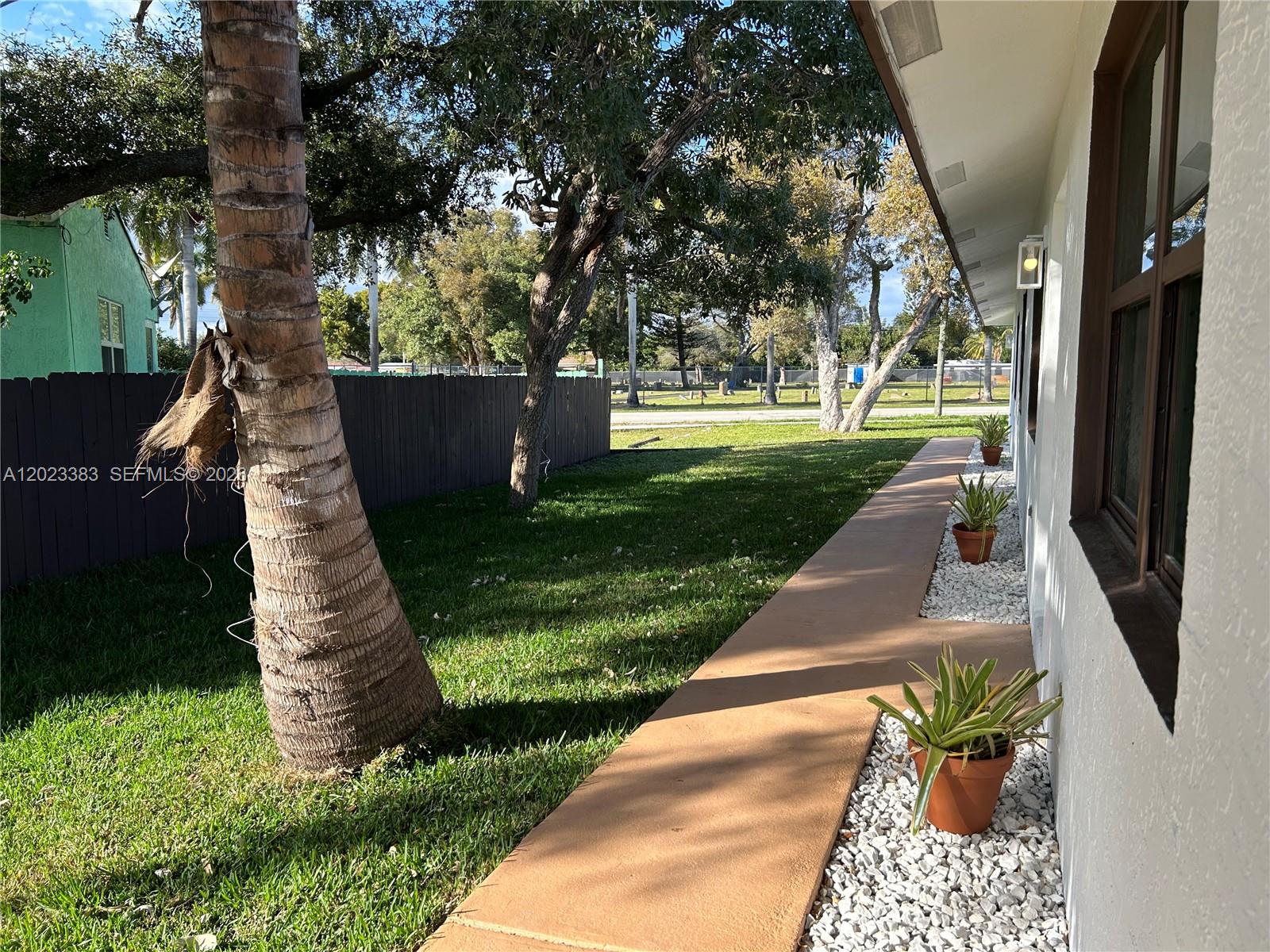 Dania Beach - Residential Income