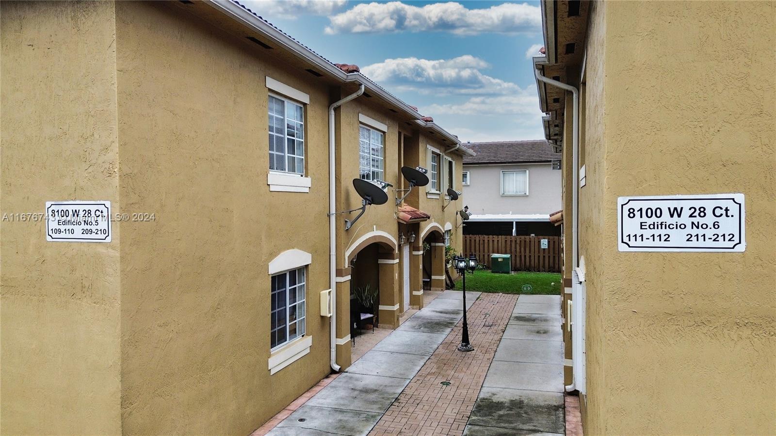 8100 W 28th Ct 210, Hialeah, Miami-Dade County, Florida - 2 Bedrooms  
2 Bathrooms - 