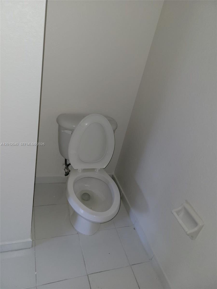 SOLABELLA CONDO - Residential Lease