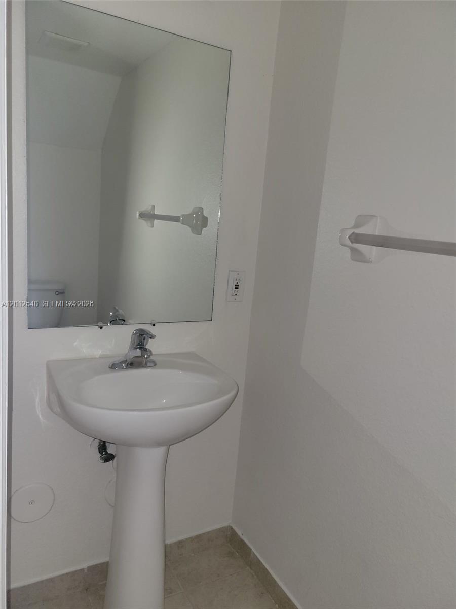 SOLABELLA CONDO - Residential Lease