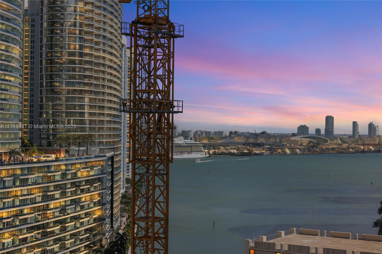 BRICKELL ON THE RIVER - Residential