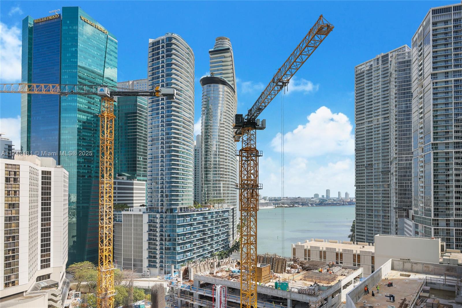 BRICKELL ON THE RIVER - Residential