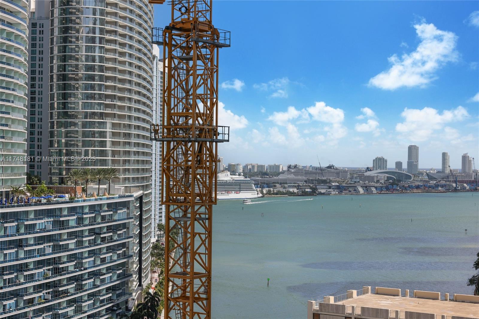 BRICKELL ON THE RIVER - Residential